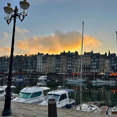 Ines Apartment Honfleur Exterior photo